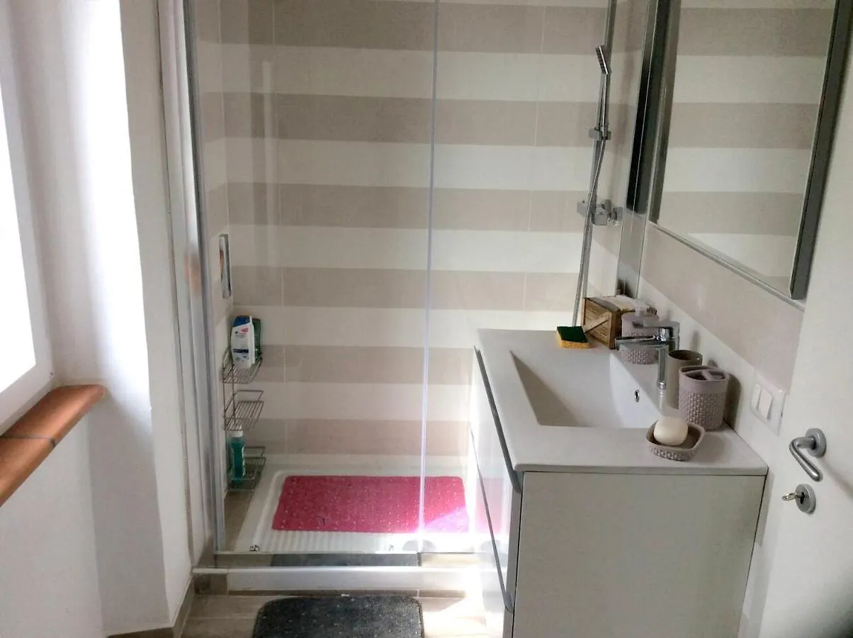 House With 2 Bedrooms In Sassofortino With Enclosed Garden 25 Km From The Beach Roccastrada